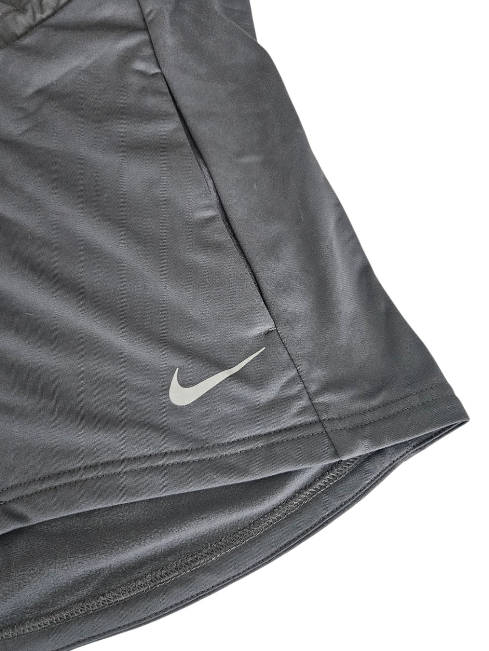 NWT Nike Women's Dark Gray Quilted Hybrid Vest - Picture 4 of 8